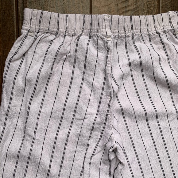 Cropped Linen Bluespice Black White Stripes 23.5” - Picture 5 of 5